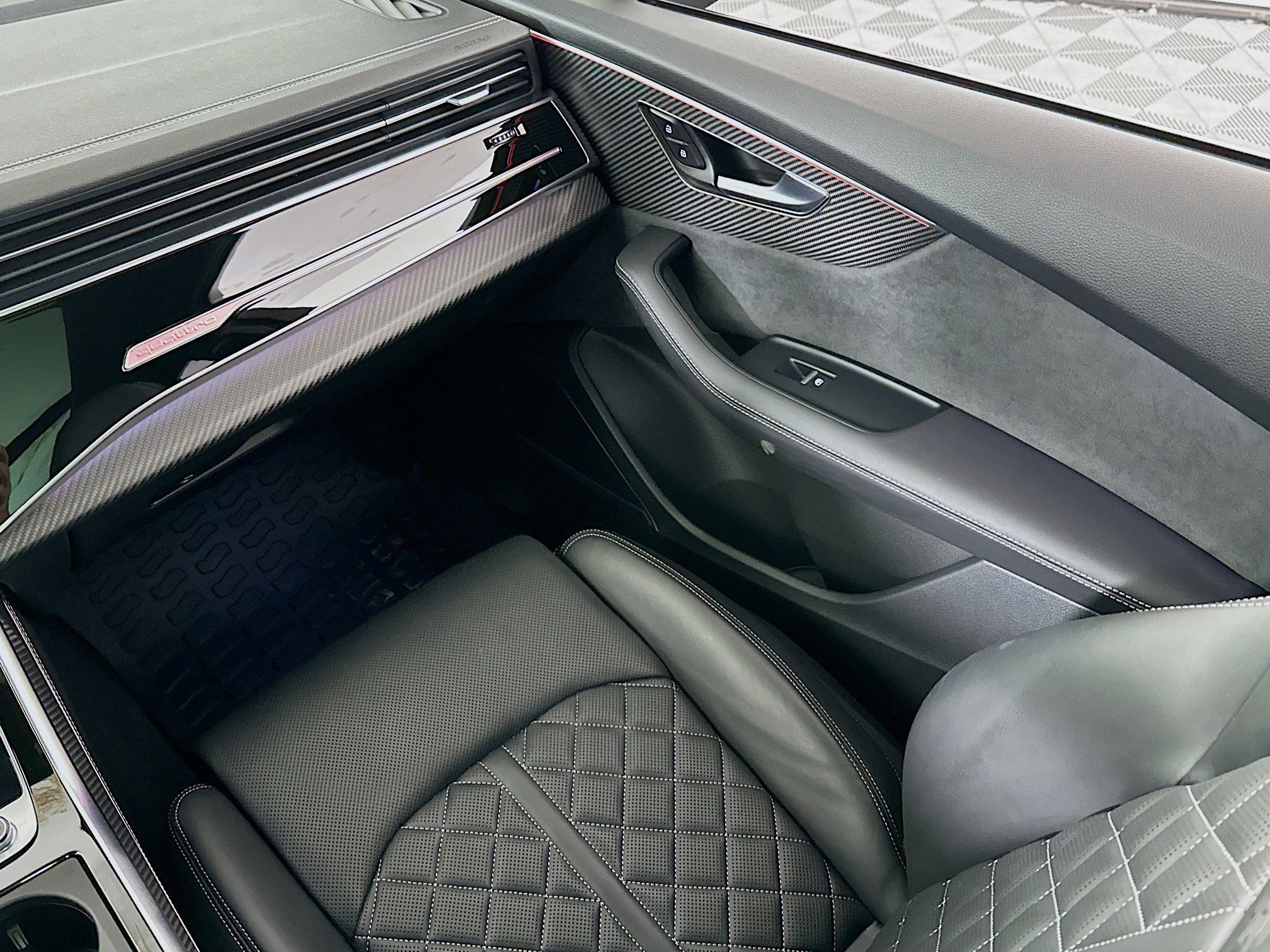 Used 2025 Audi SQ7 Premium Plus w/ Executive Package image 24