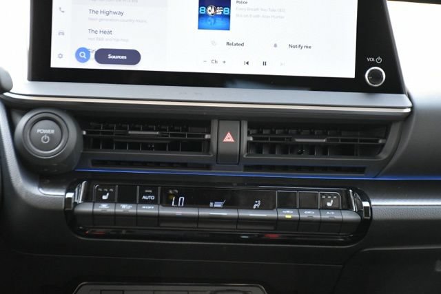 New 2026 Toyota Prius Plug-In Hybrid FWD image 18
