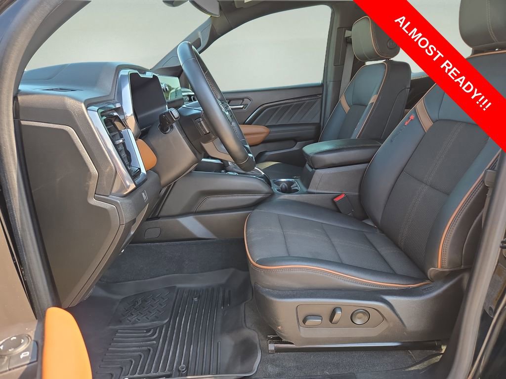 Used 2023 GMC Canyon AT4 w/ Technology Package AWD/4WD image 13
