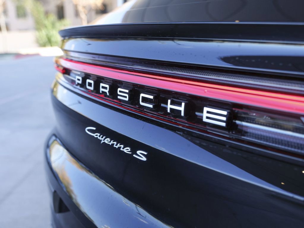 New 2026 Porsche Cayenne S image 15