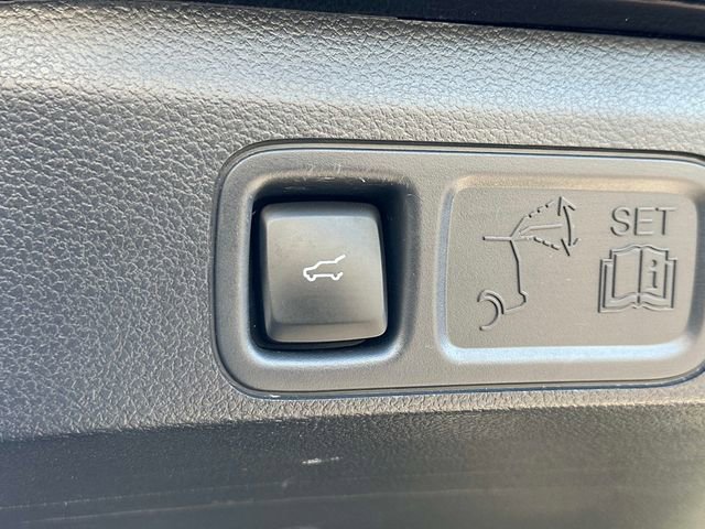 Used 2024 Ford Expedition XLT image 19