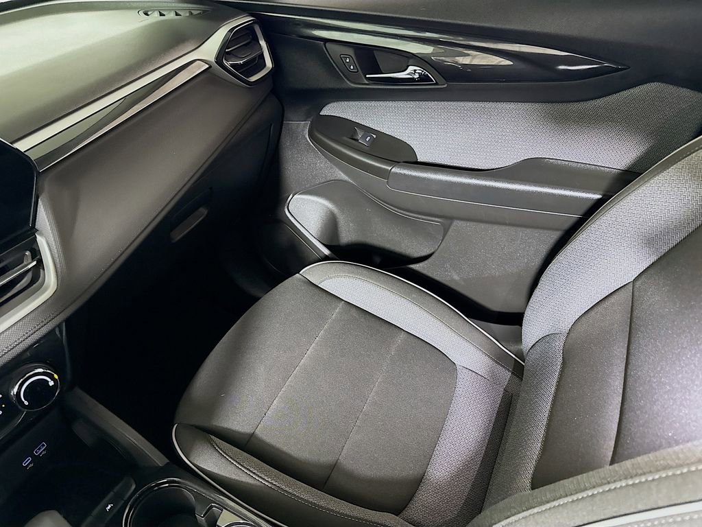 Used 2025 Chevrolet TrailBlazer LT image 19
