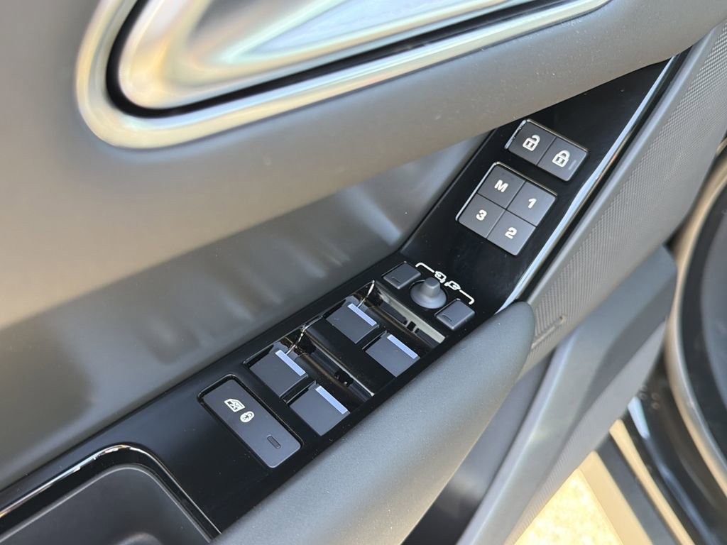 New 2026 Land Rover Range Rover Velar S image 20