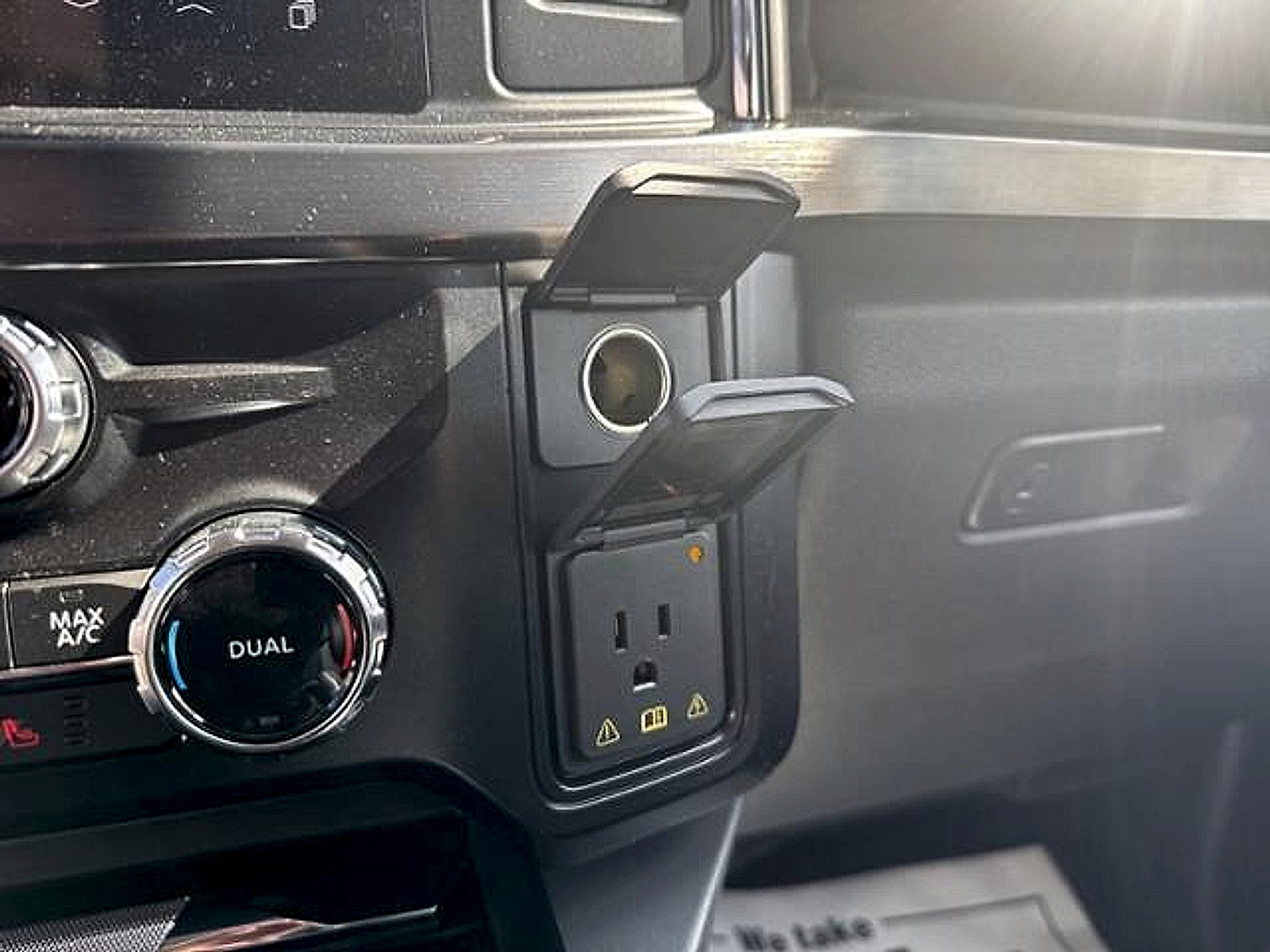 New 2025 Ford F250 Lariat w/ Lariat Ultimate Package image 26