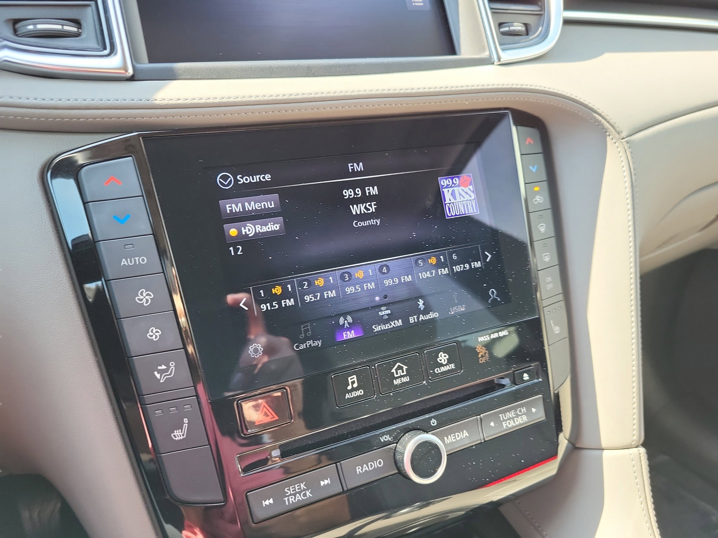 Used 2024 INFINITI QX50 Luxe image 32