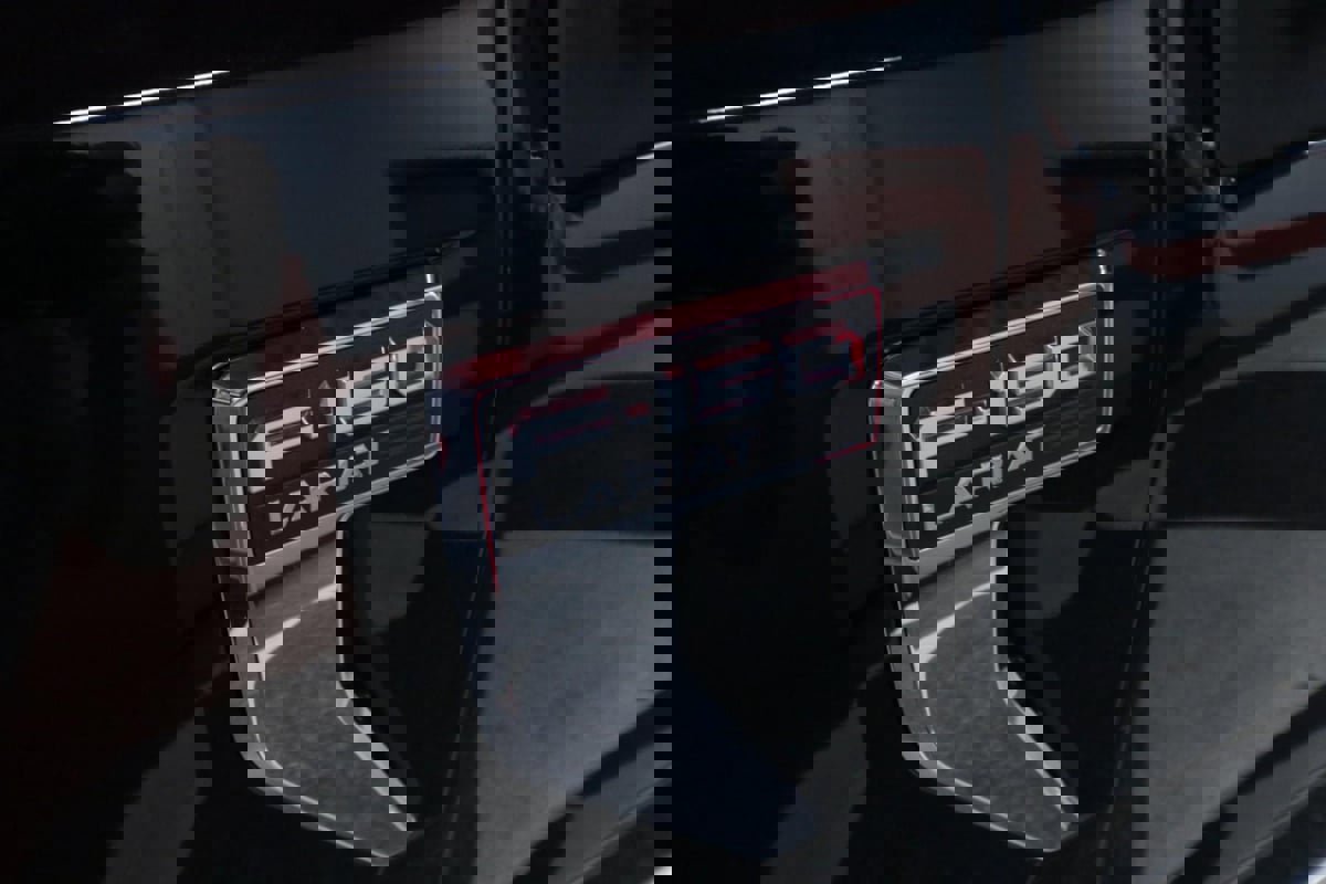 Used 2023 Ford F150 Lariat w/ FX4 Off-Road Package image 39