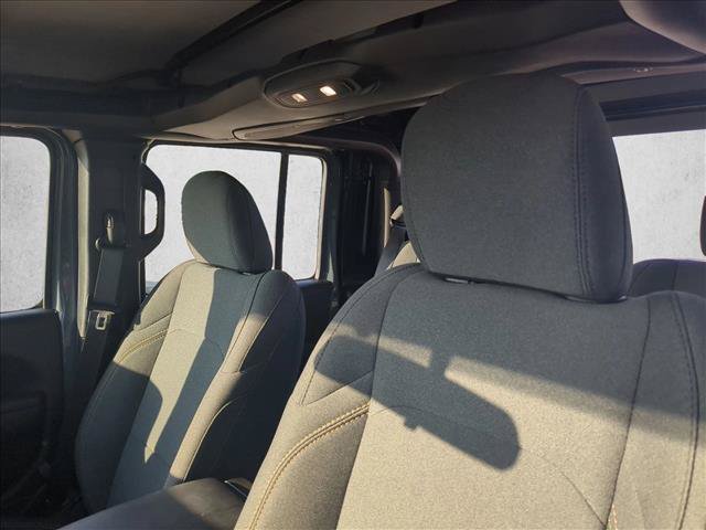 Used 2025 Jeep Gladiator Sport AWD/4WD image 14
