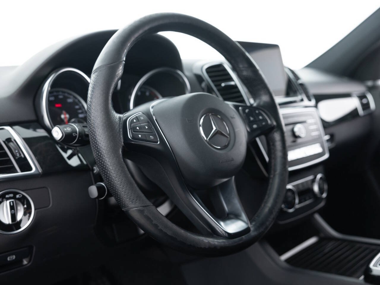 Used 2019 Mercedes-Benz GLE 400 4MATIC image 23