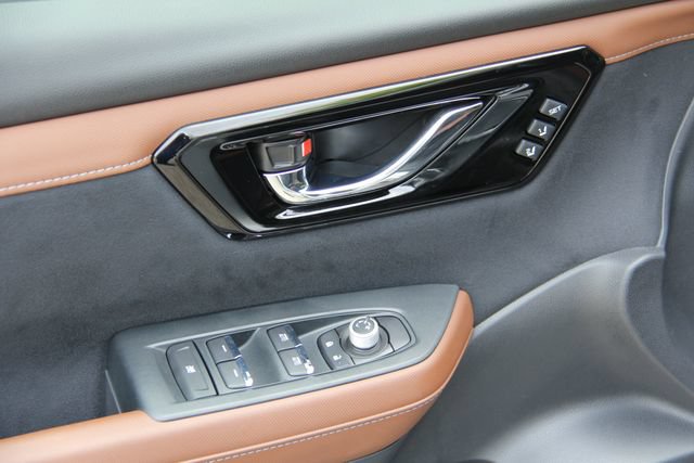 Certified 2025 Subaru Forester Touring AWD/4WD image 17