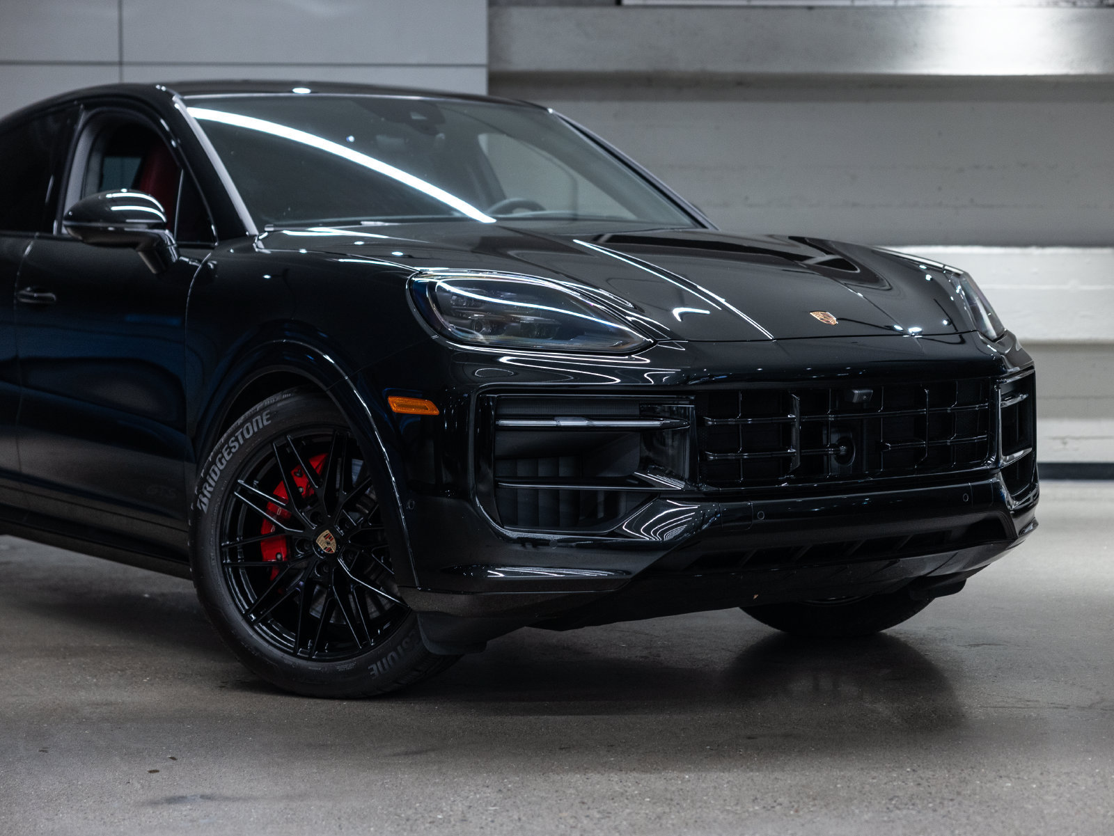 Certified 2025 Porsche Cayenne GTS AWD/4WD image 13
