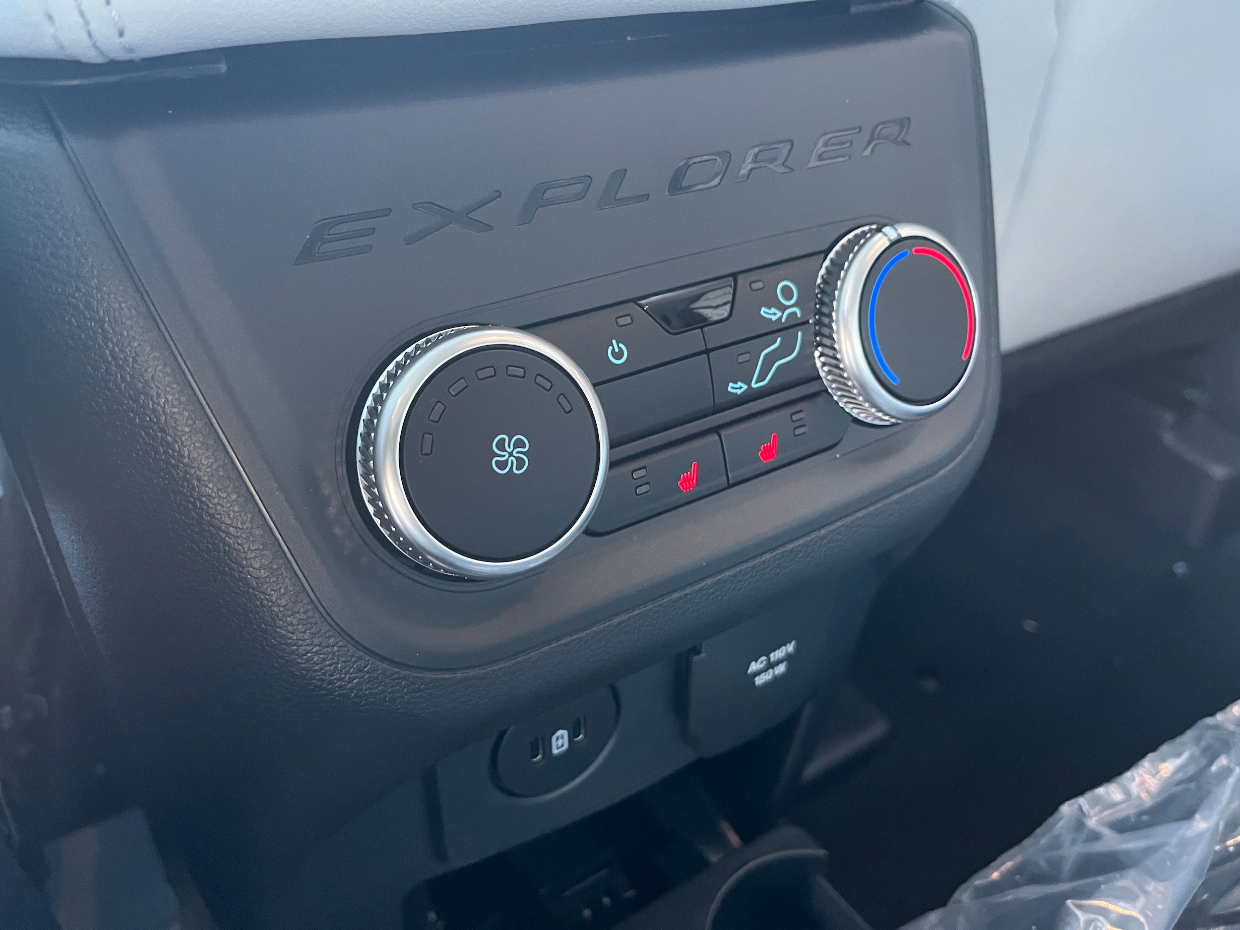 New 2026 Ford Explorer Platinum AWD/4WD image 10