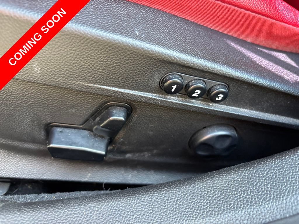 Used 2020 Alfa Romeo Giulia w/ Nero Edizione RWD image 19