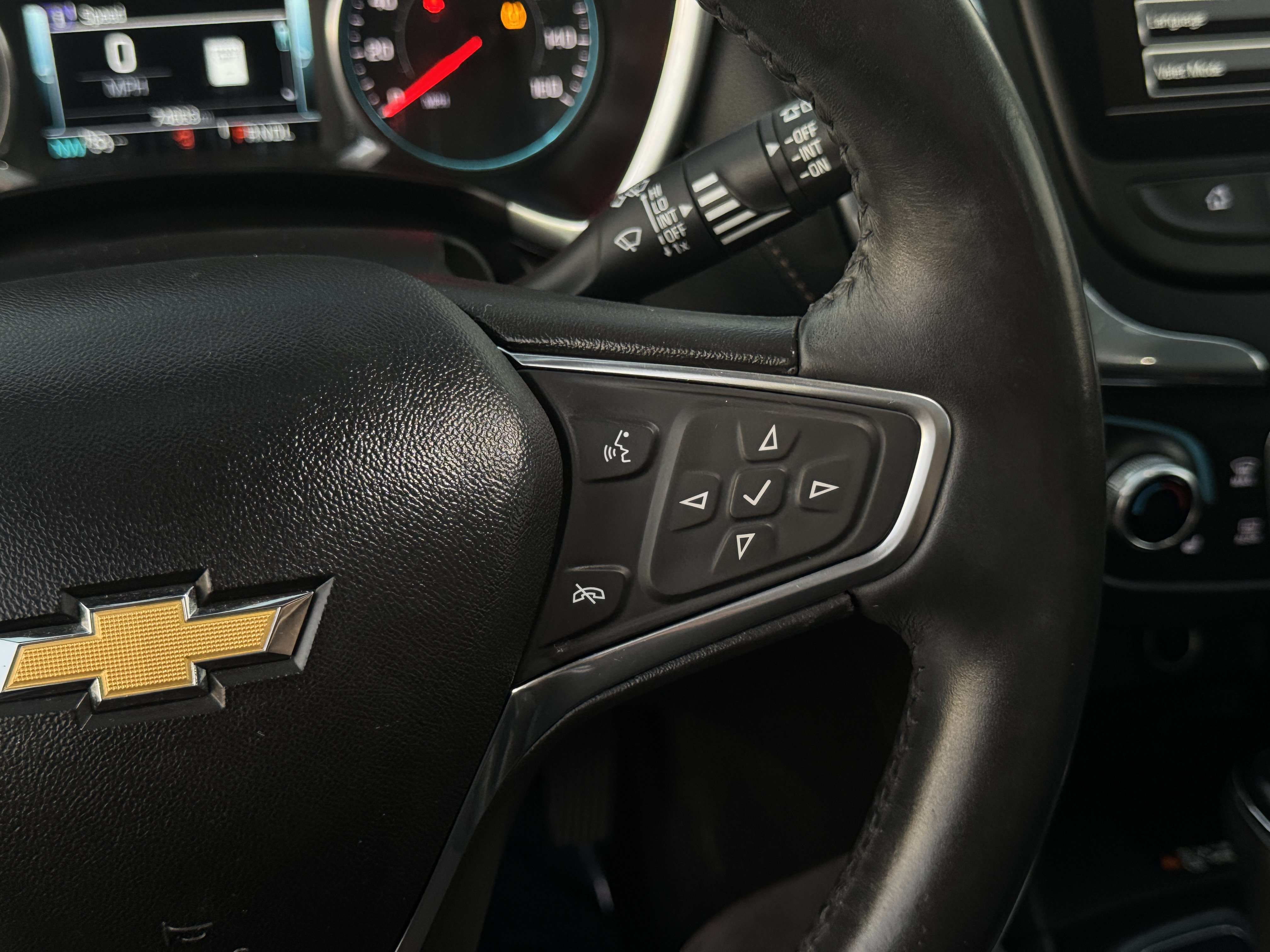 Used 2018 Chevrolet Equinox Premier AWD/4WD image 20
