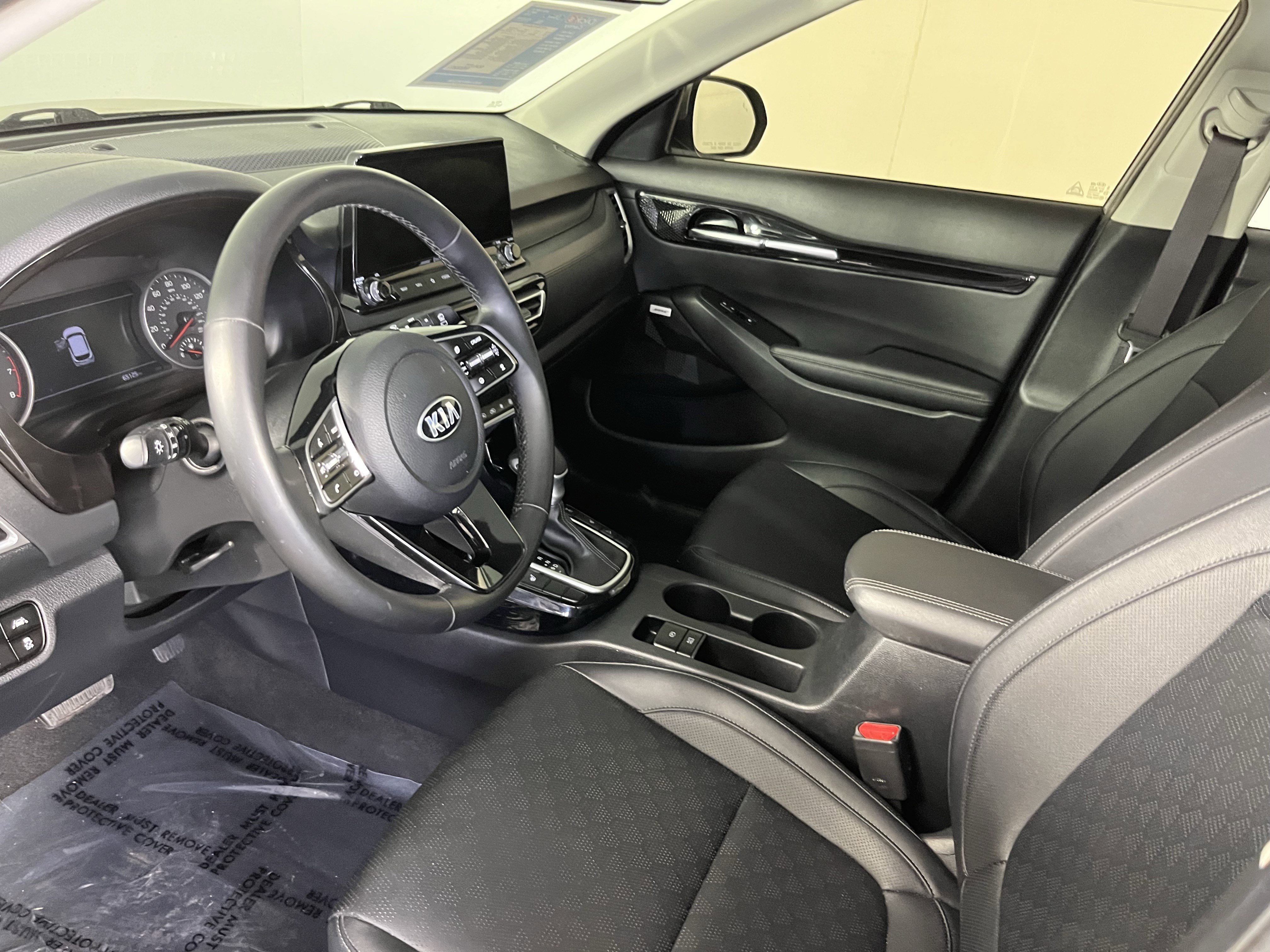Used 2021 Kia Seltos SX w/ SX Sunroof Package AWD/4WD image 8