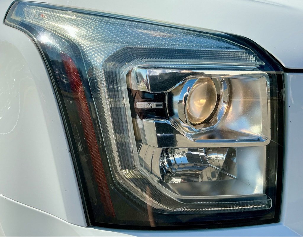 Used 2019 GMC Yukon SLT image 8
