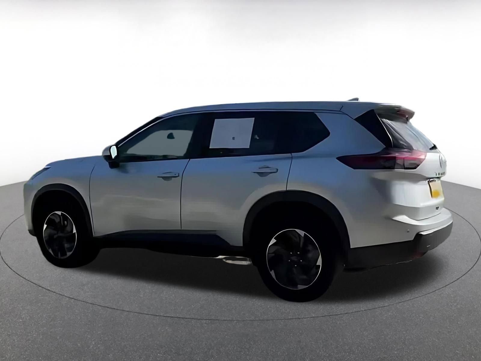 Used 2025 Nissan Rogue SV AWD/4WD image 10