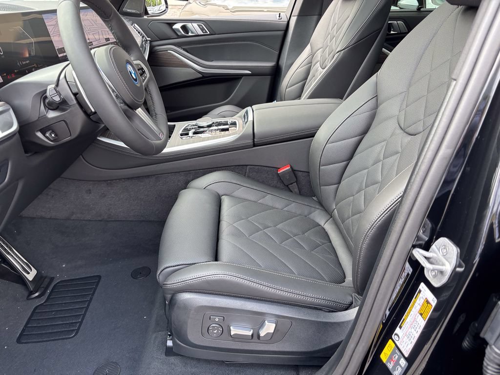 New 2026 BMW X5 xDrive50e w/ M Sport Package AWD/4WD image 15