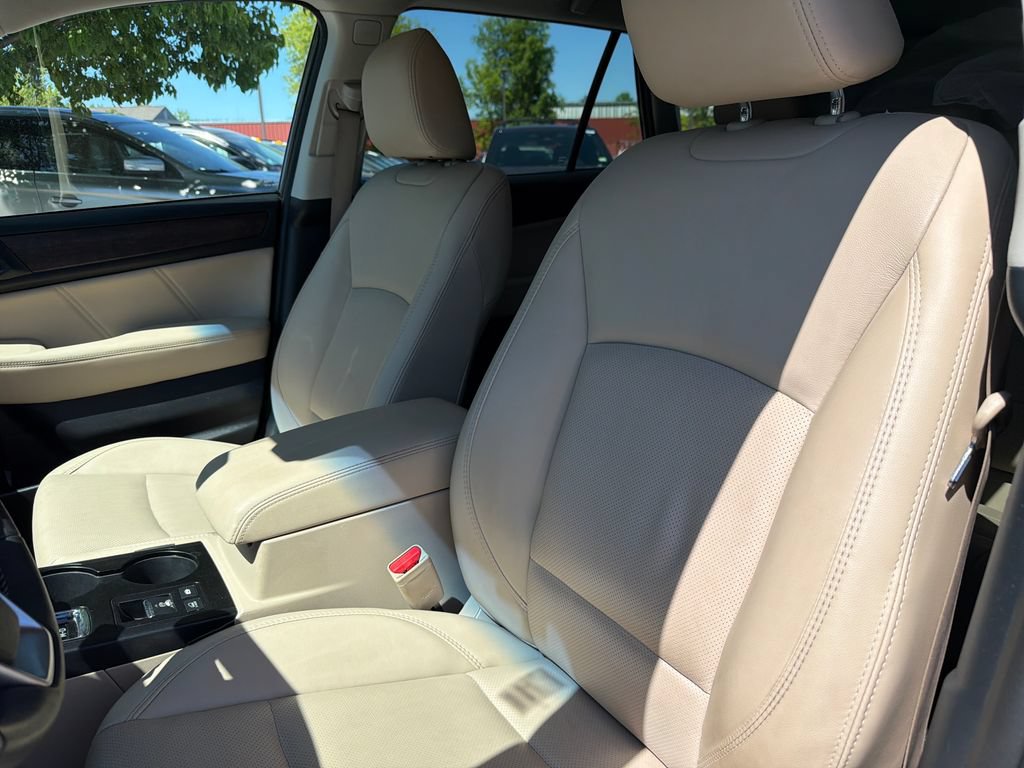 Used 2019 Subaru Outback 3.6R Limited AWD/4WD image 21