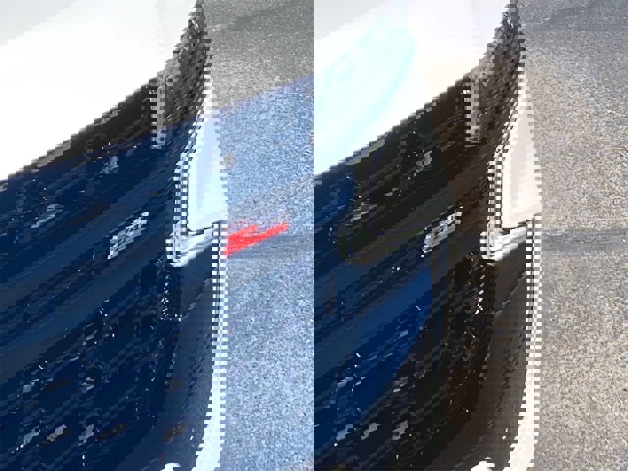 Used 2023 Chevrolet Suburban Z71 w/ Luxury Package image 9