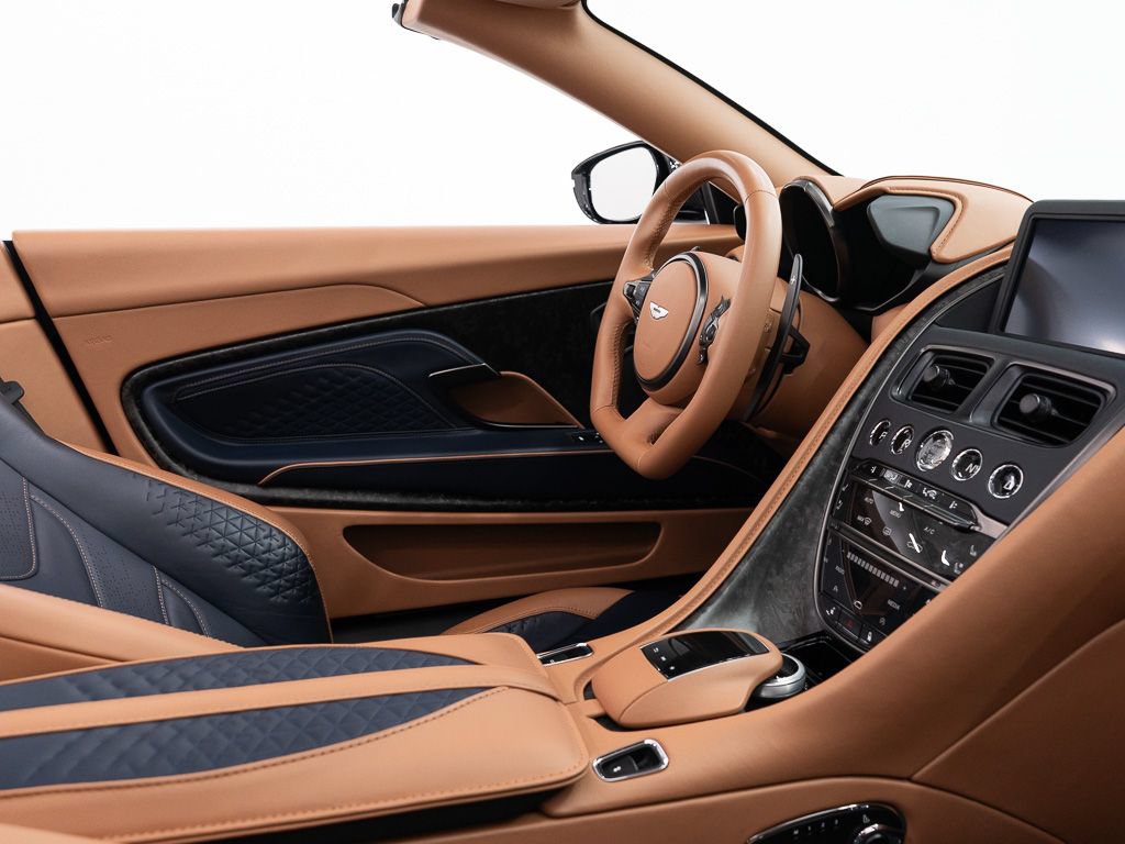 Used 2023 Aston Martin DBS Superleggera Volante RWD image 30