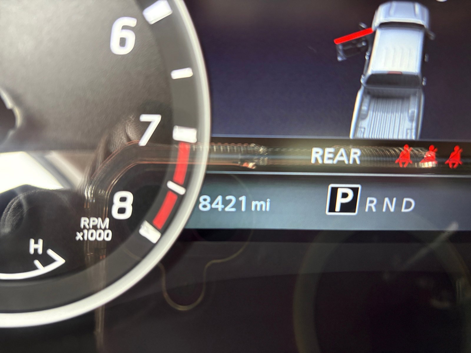 Used 2025 Nissan Frontier SV RWD image 2