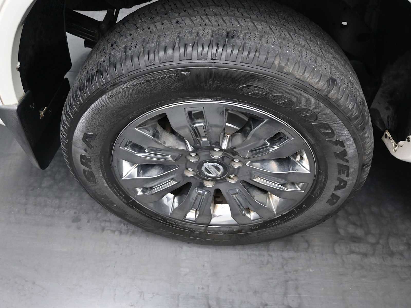 Used 2017 Nissan Titan Platinum Reserve image 13