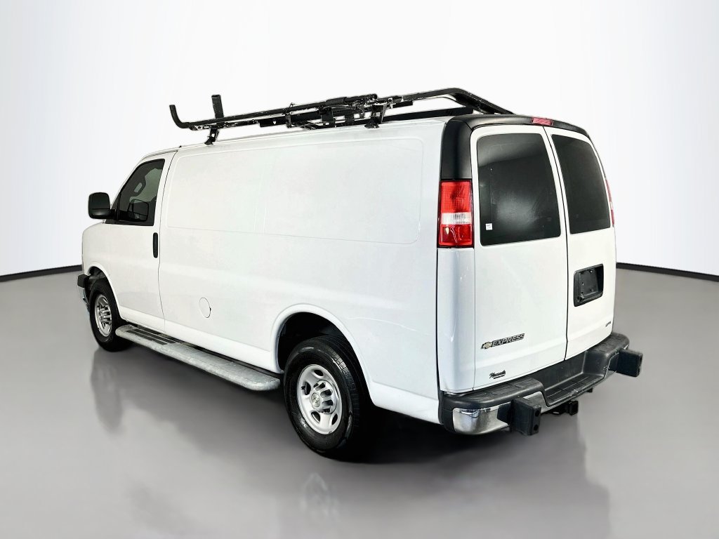 Used 2022 Chevrolet Express 2500 w/ Driver Convenience Package RWD image 5