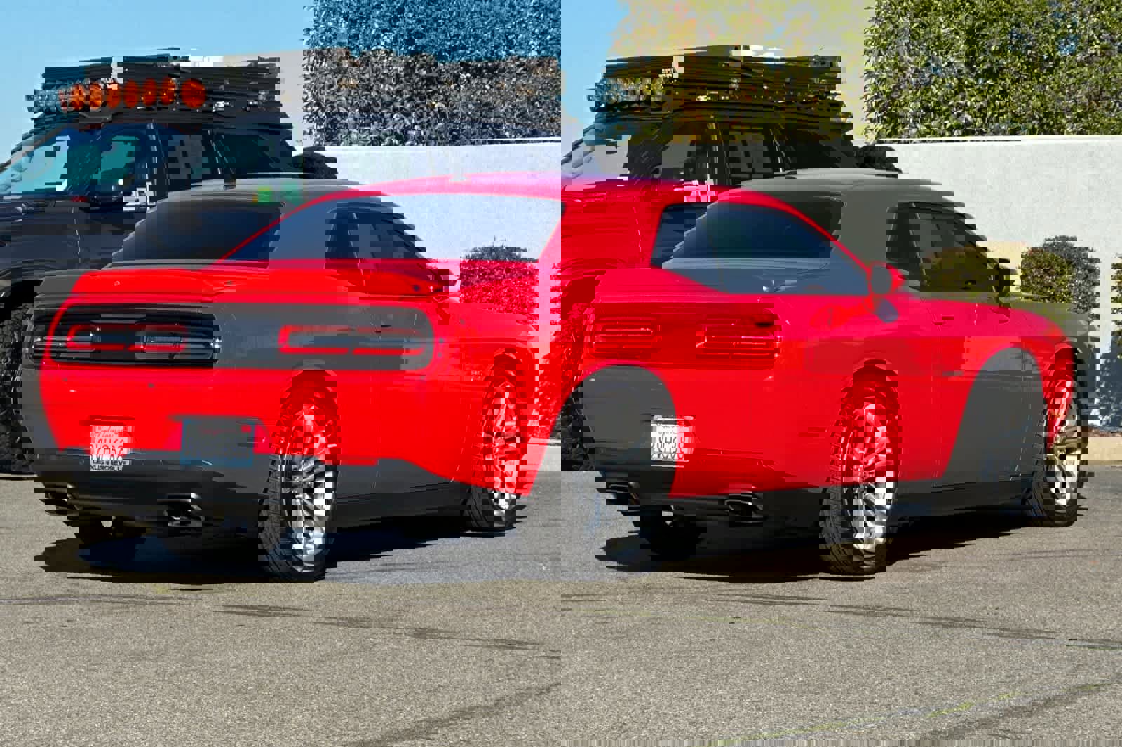 Used 2020 Dodge Challenger R/T video 2