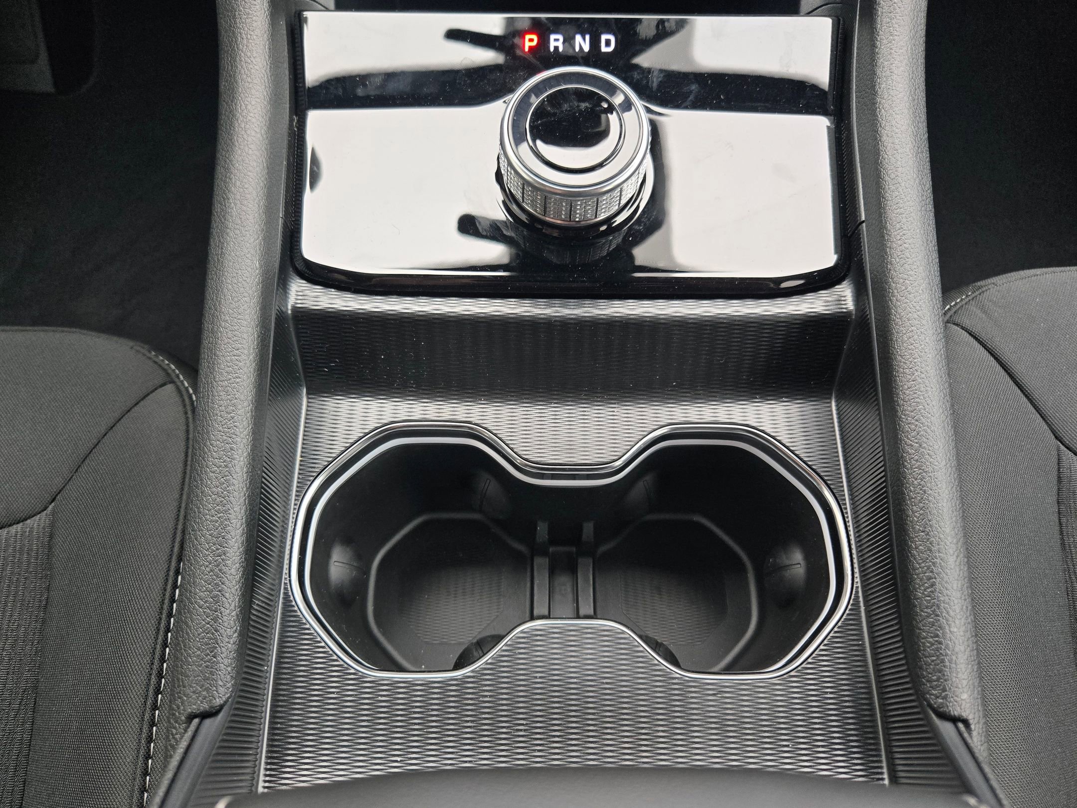 New 2025 Jeep Grand Cherokee Laredo w/ Trailer Tow Package image 13