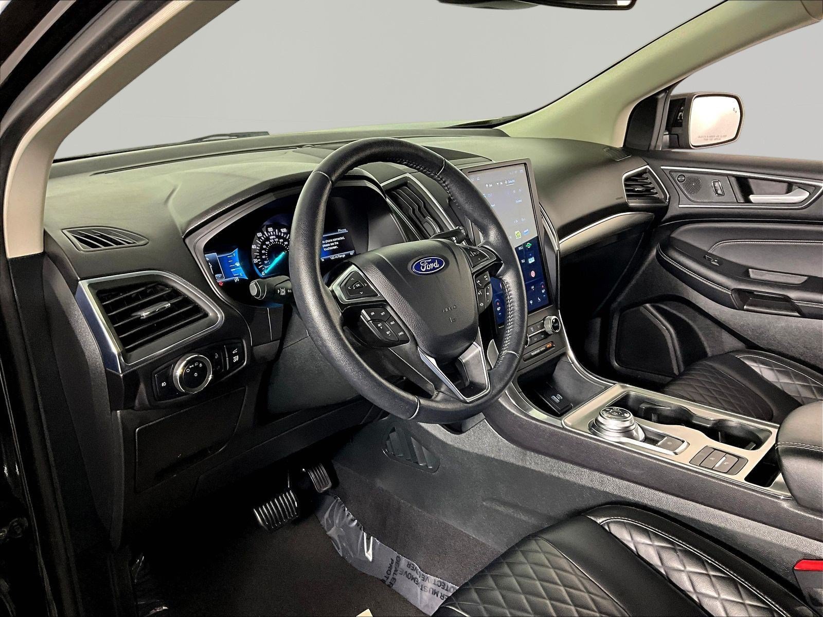 Used 2024 Ford Edge Titanium AWD/4WD image 17