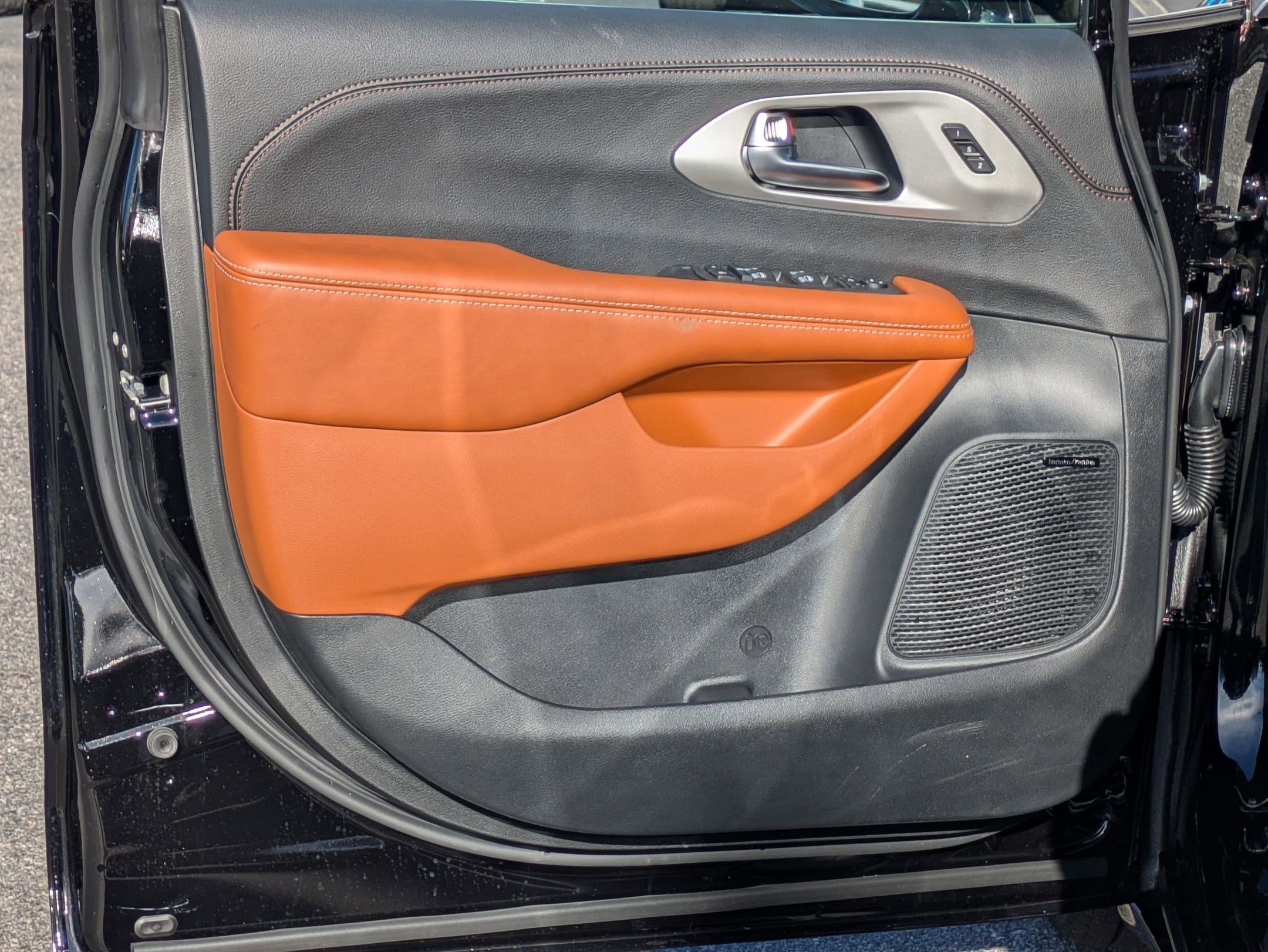 New 2026 Chrysler Pacifica Pinnacle image 20