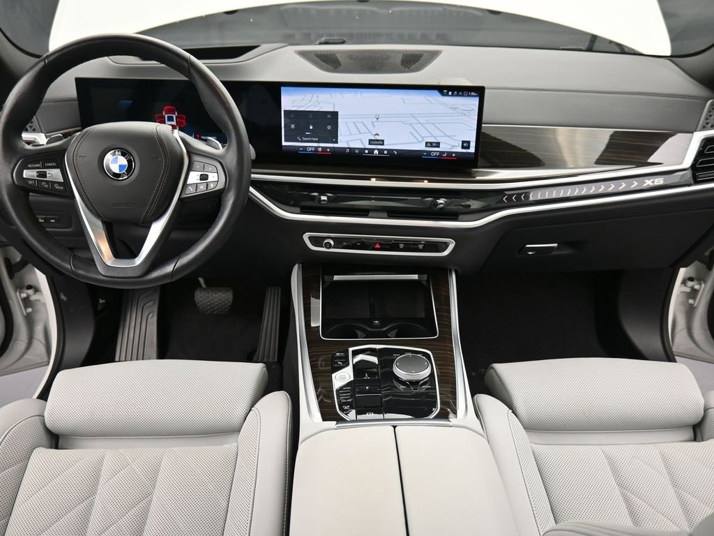 Used 2024 BMW X5 xDrive40i w/ Premium Package image 13