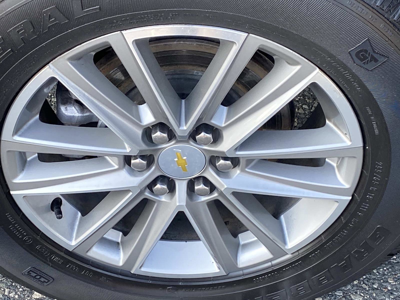 Used 2022 Chevrolet Traverse LT w/ LPO, Floor Liner Package image 24