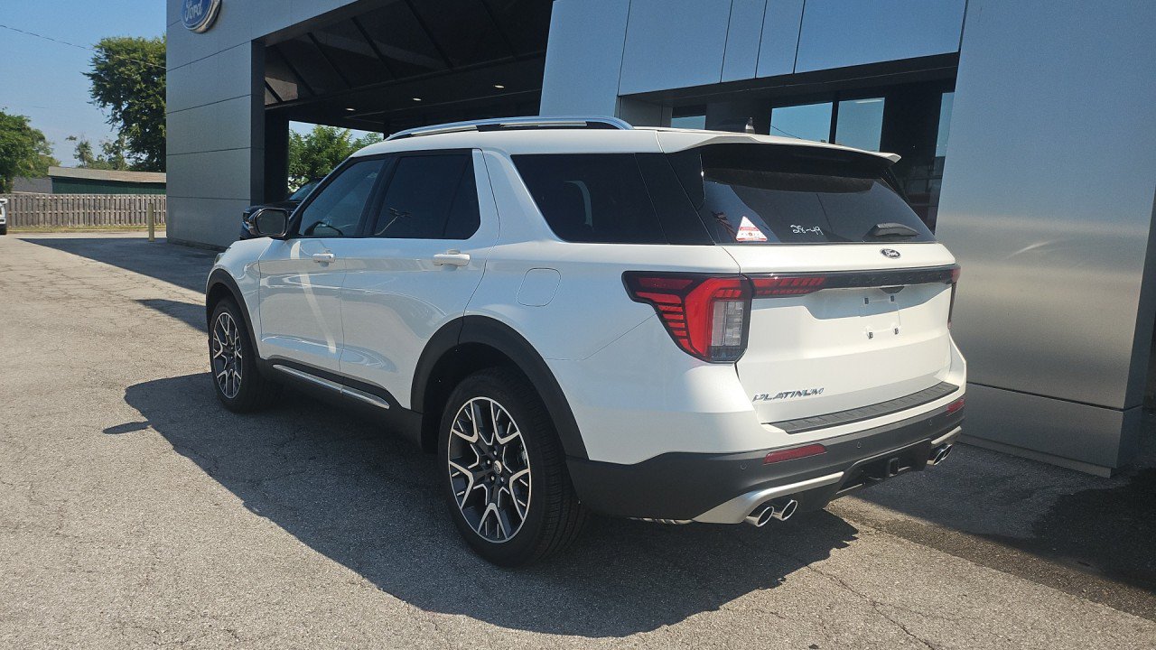 New 2027 Ford Explorer Platinum w/ 3.0L Ultimate Package AWD/4WD image 4