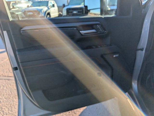 Used 2025 GMC Sierra 3500 AT4 w/ AT4 Premium Plus Package image 16