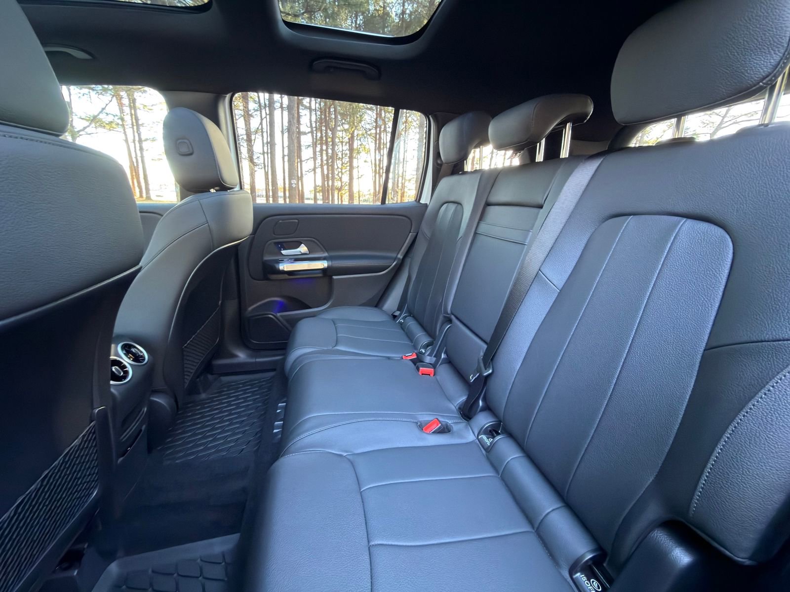 New 2026 Mercedes-Benz GLB 250 image 14