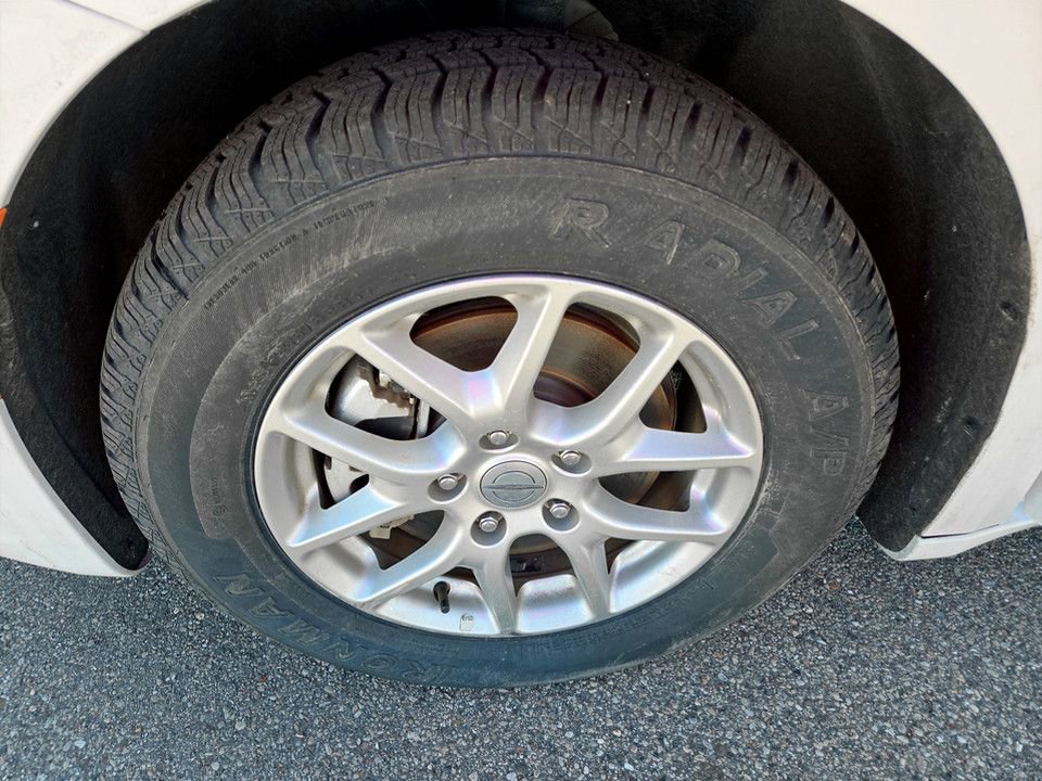 Used 2024 Chrysler Pacifica Touring-L image 36