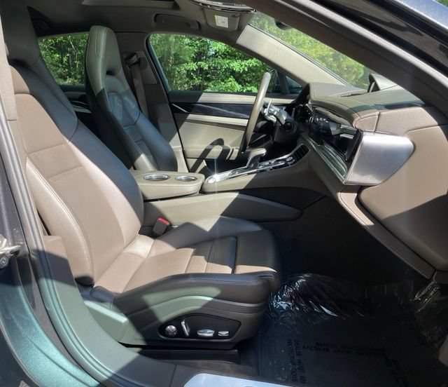 Used 2021 Porsche Panamera image 21