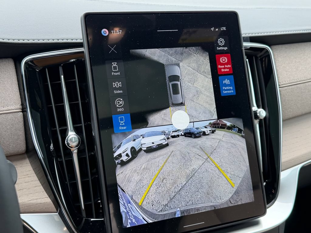 New 2026 Volvo XC90 B6 Plus w/ Protection Package Premier AWD/4WD image 23