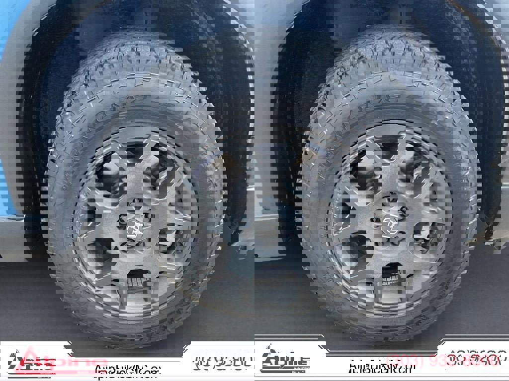 Used 2025 Honda Pilot TrailSport image 14