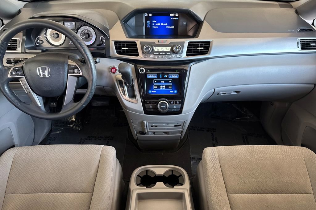 Used 2016 Honda Odyssey SE image 4