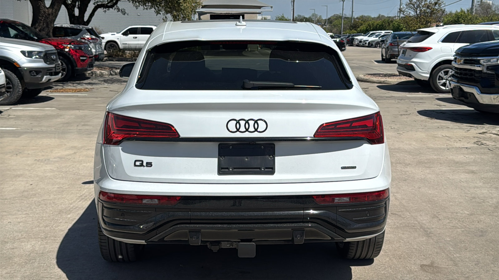 Used 2024 Audi Q5 2.0T Premium Plus w/ Premium Plus Package image 6
