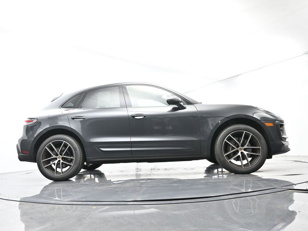 Certified 2023 Porsche Macan AWD/4WD image 50
