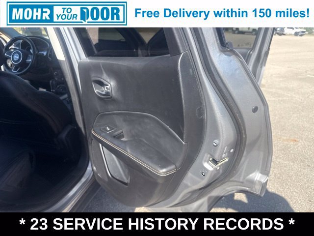 Used 2019 Jeep Compass Latitude FWD image 14