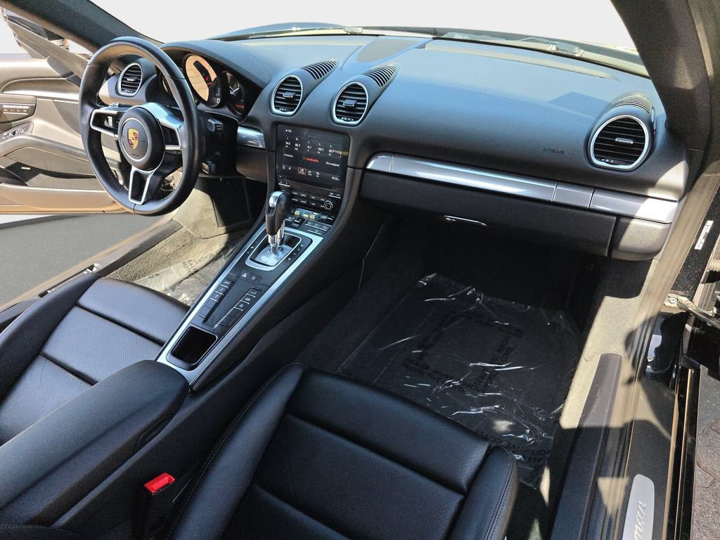 Used 2019 Porsche 718 Cayman RWD image 10