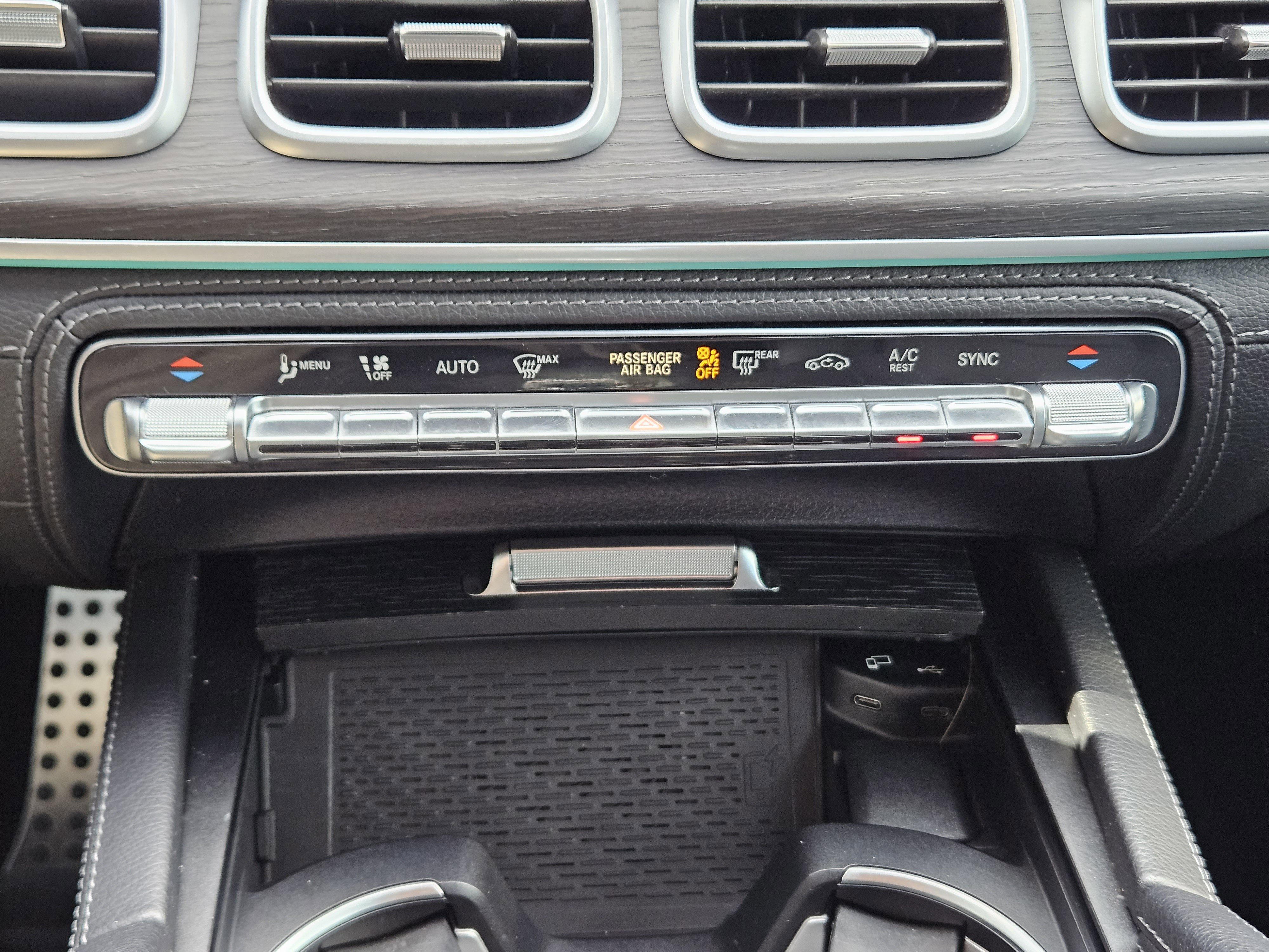 Used 2023 Mercedes-Benz GLS 450 4MATIC image 19