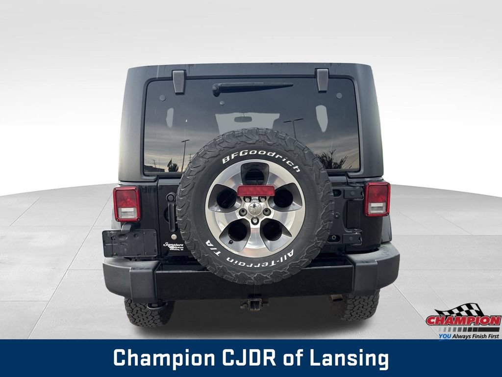 Used 2016 Jeep Wrangler Unlimited Sahara AWD/4WD image 6