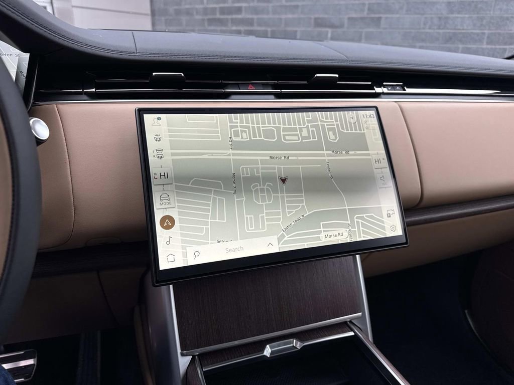 New 2026 Land Rover Range Rover SE image 22