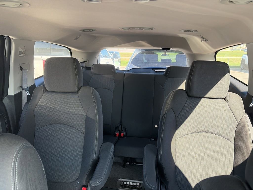 Used 2015 Chevrolet Traverse LT w/ Style and Technology Package image 25