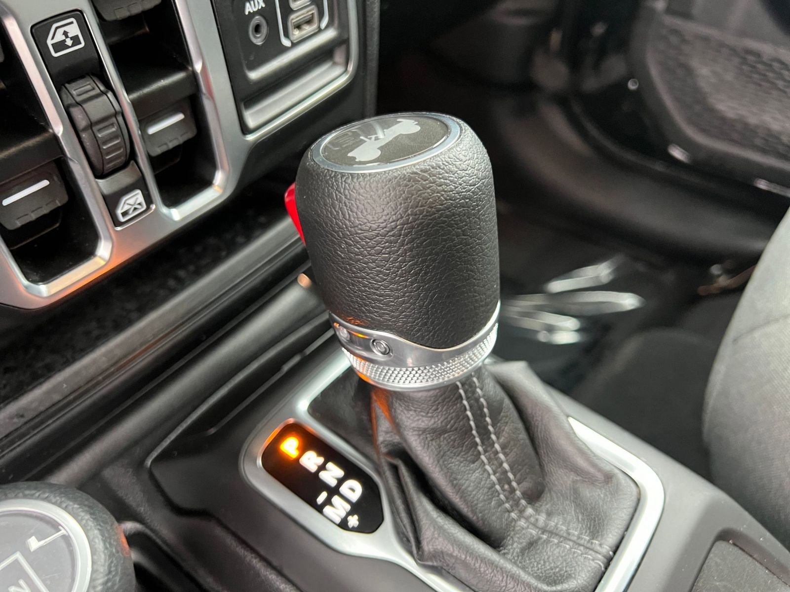 Used 2025 Jeep Wrangler Sport S image 41